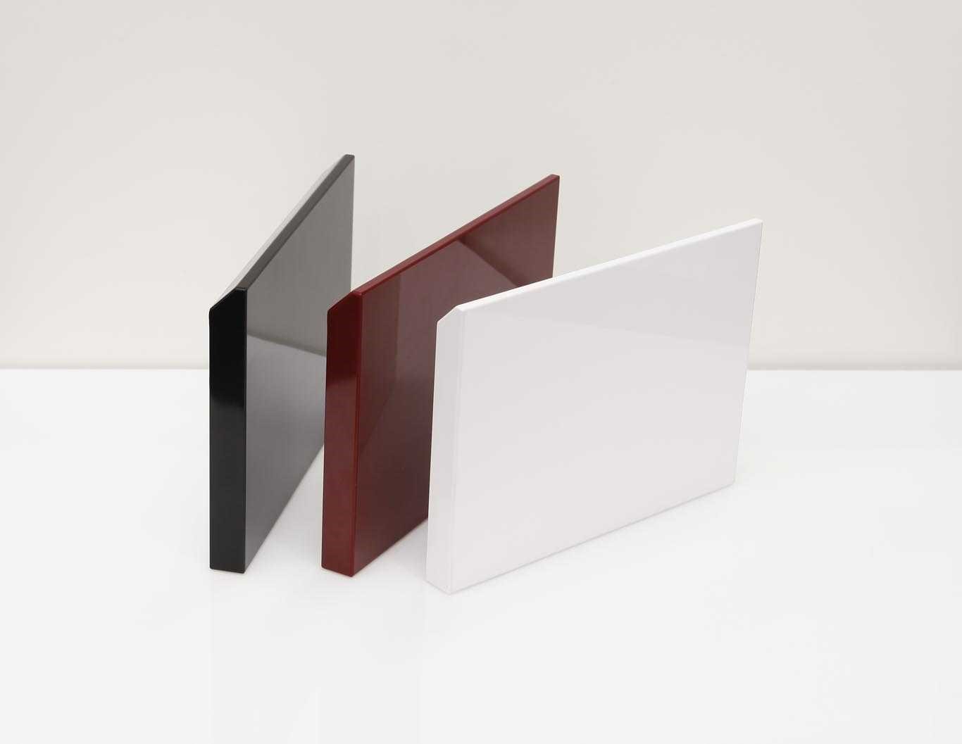 Tuổi thọ của cánh Acrylic không đường line có thể đạt từ 15 đến 20 năm