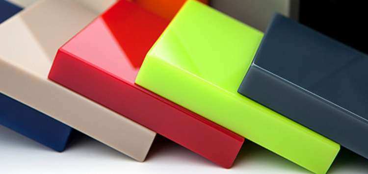 Yếu tố ảnh hưởng giá cánh acrylic không đường line